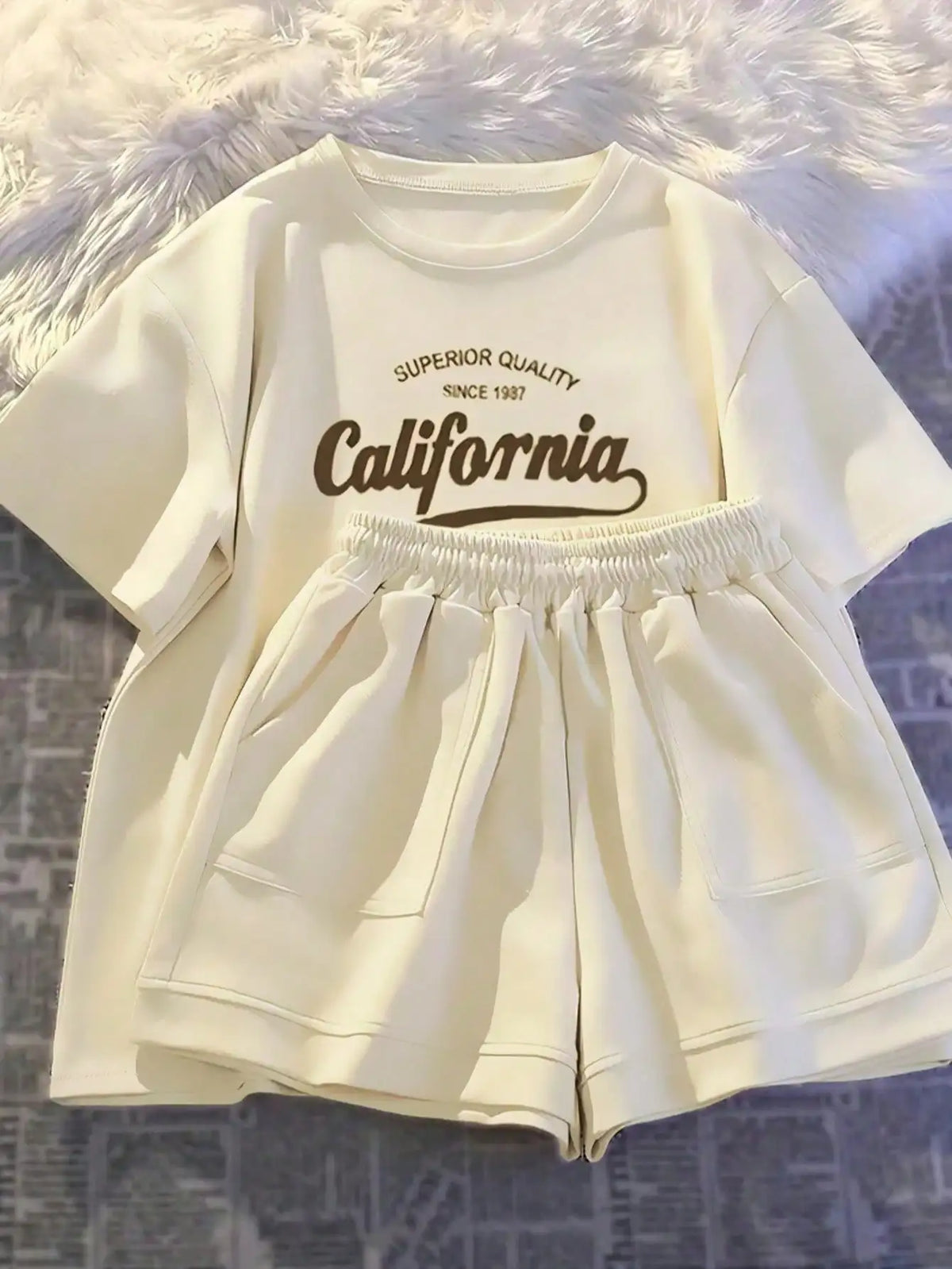 Women’s Casual 2-Piece Summer Set – Love-Print T-Shirt and Striped Shorts with Belt