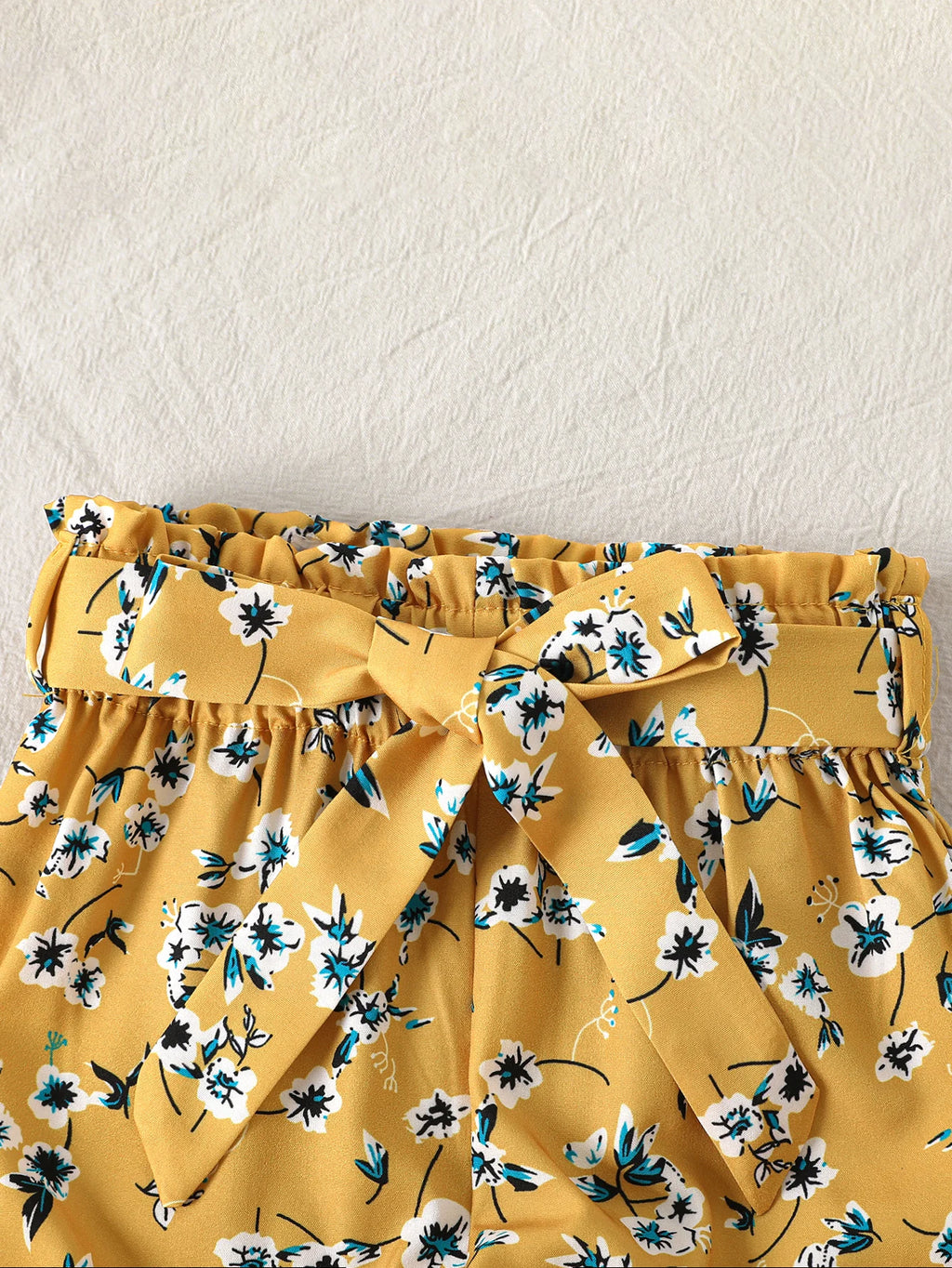 Girls’ Cartoon Turtleneck Summer Outfit Set – Cute Short-Sleeve Knitwear
